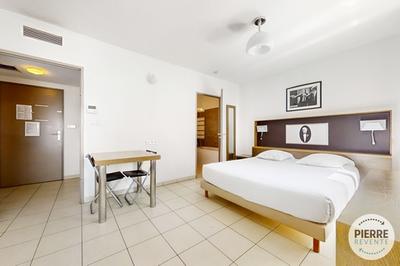 Studio - 18 m² - 1 pièce