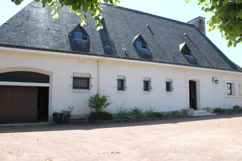 Propriété - 225 m² - 7 pièces