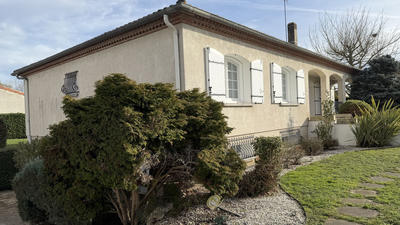 Maison traditionnelle - 220 m² - 7 pièces