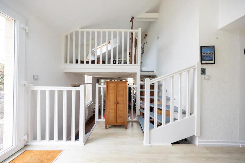 Maison - 203 m² - 8 pièces