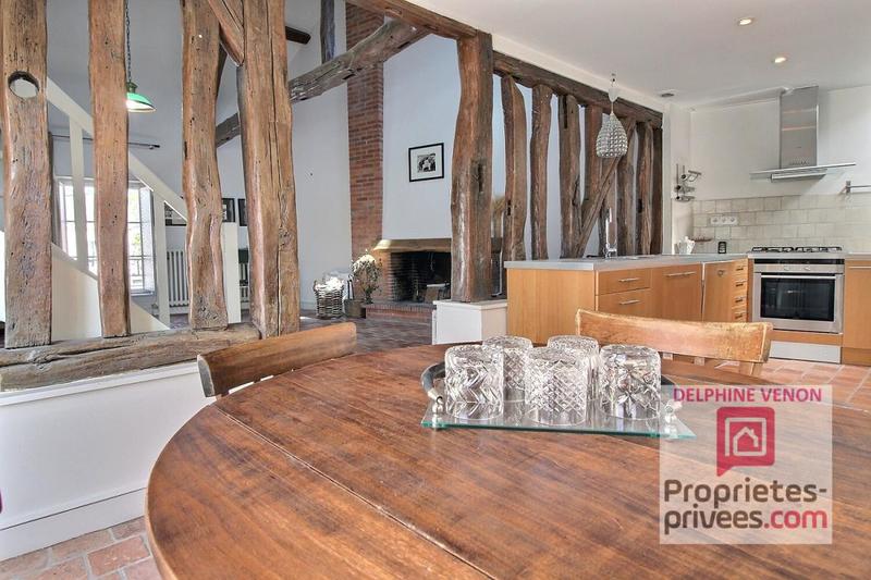 Propriété - 254 m² - 8 pièces