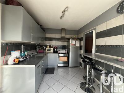 Maison - 94 m² - 5 pièces