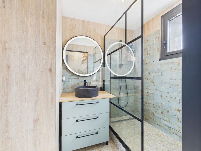 Maison - 186 m² - 7 pièces