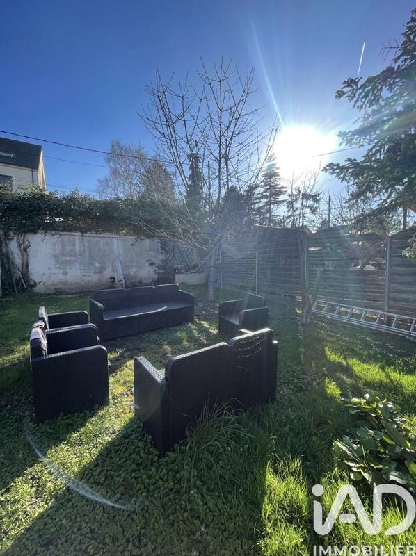 Maison - 90 m² - 5 pièces