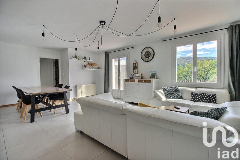 Maison - 104 m² - 4 pièces