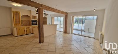 Maison - 174 m² - 9 pièces