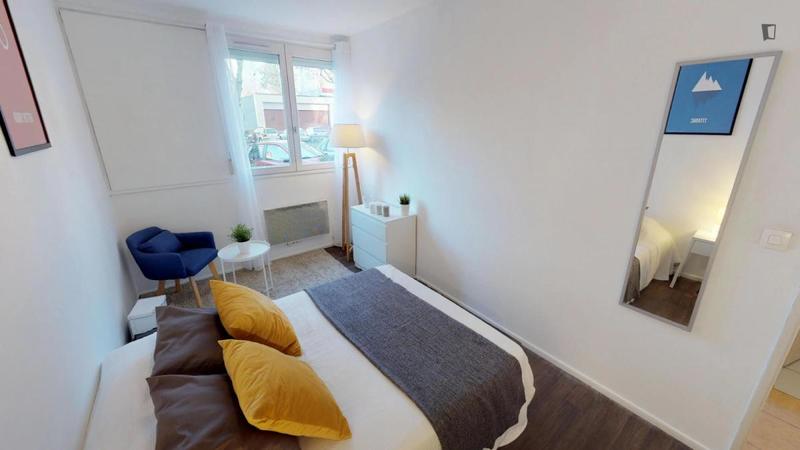 Chambre - 11 m² - 4 pièces