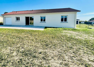 Maison - 99 m² - 5 pièces