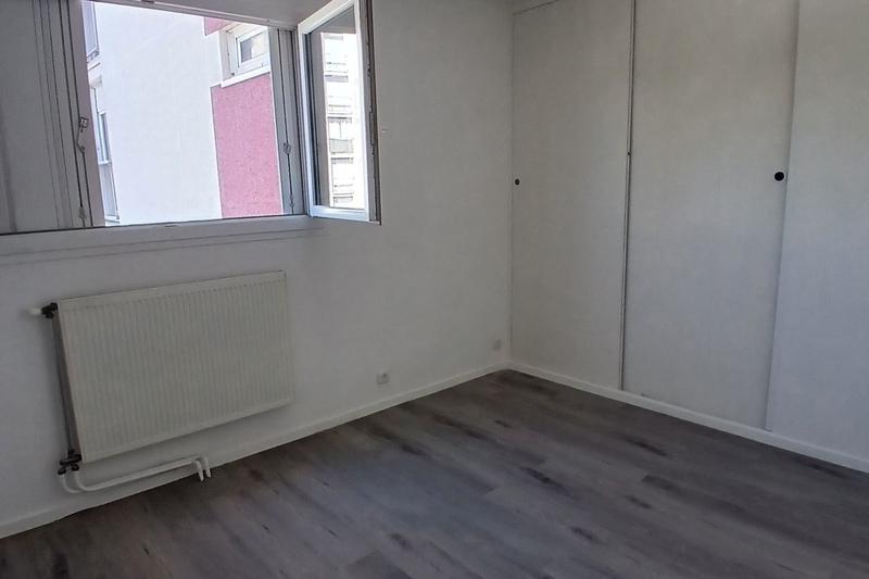 Appartement - 79 m² - 4 pièces