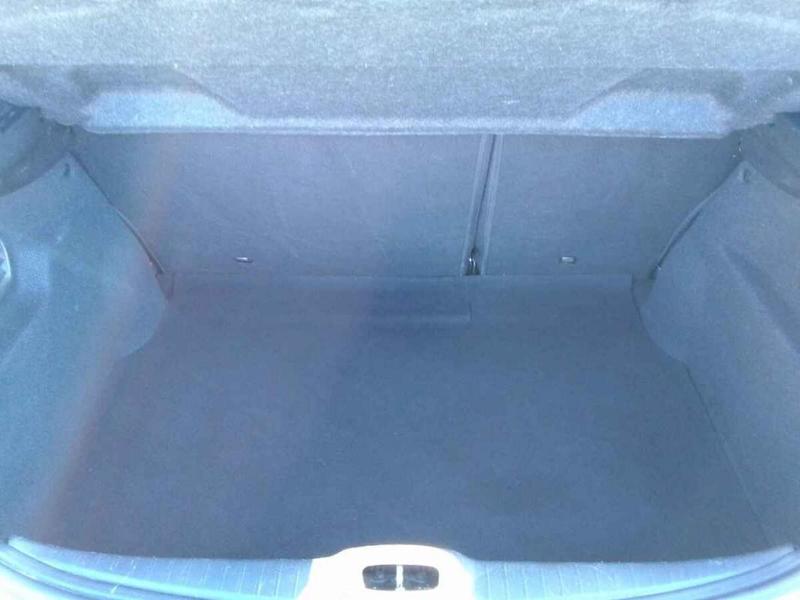 Peugeot 208 1.2 PureTech 82 cv E6.c Signature 5p