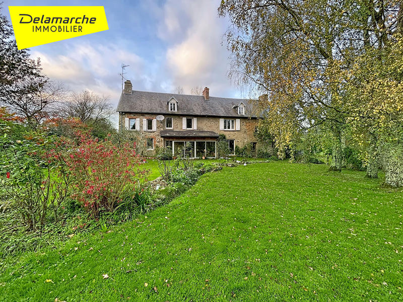 Maison - 208 m² - 9 pièces