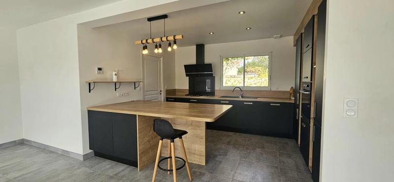 Maison - 102 m² - 4 pièces