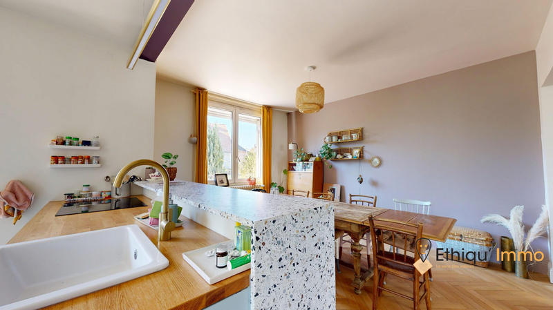 Maison - 136 m² - 5 pièces