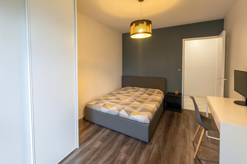 Appartement - 94 m² - 5 pièces