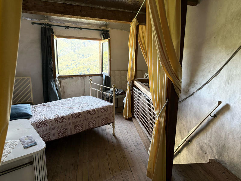 Maison - 234 m² - 4 pièces