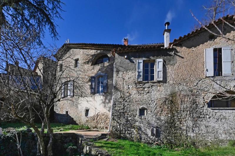 Maison - 300 m² - 10 pièces