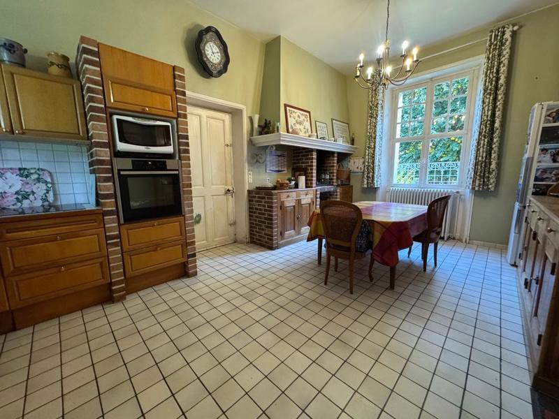 Maison - 350 m² - 7 pièces