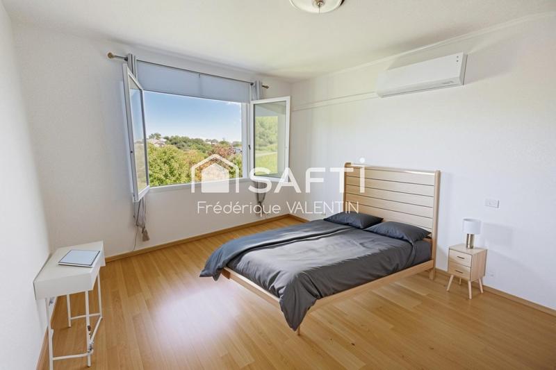 Maison - 136 m² - 4 pièces