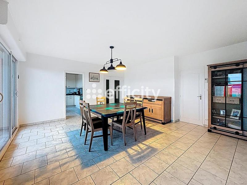 Appartement - 110 m² - 4 pièces