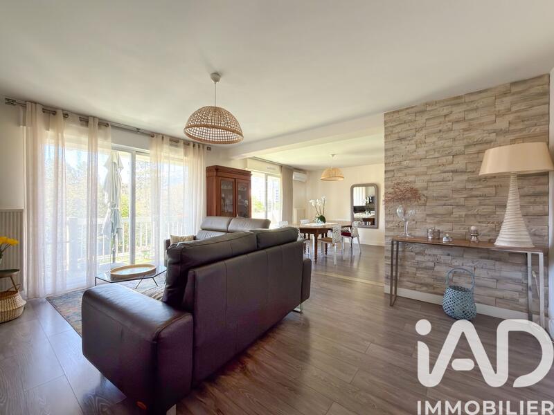 Appartement - 101 m² - 4 pièces