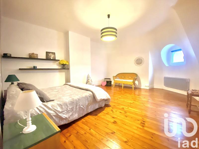 Maison - 310 m² - 11 pièces