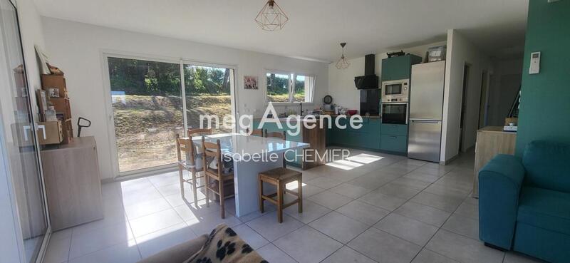 Maison - 95 m² - 5 pièces