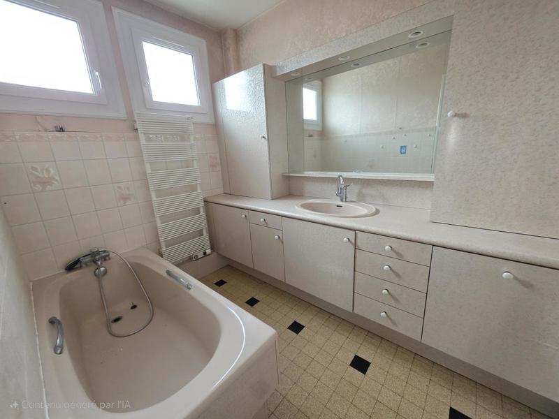 Maison ancienne - 122 m² - 4 pièces