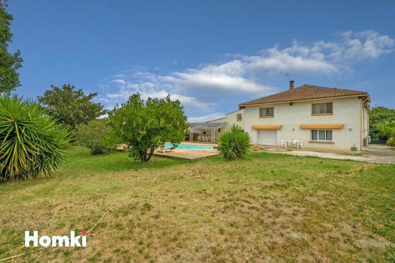 Maison - 394 m² - 12 pièces