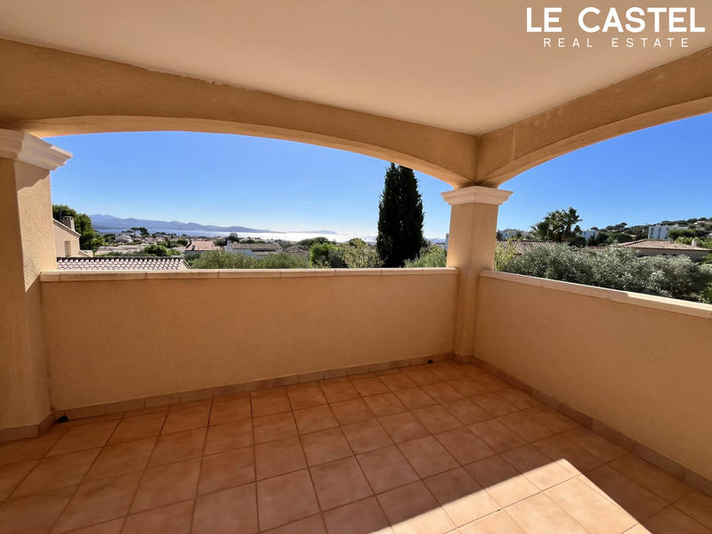 Maison - 190 m² - 6 pièces