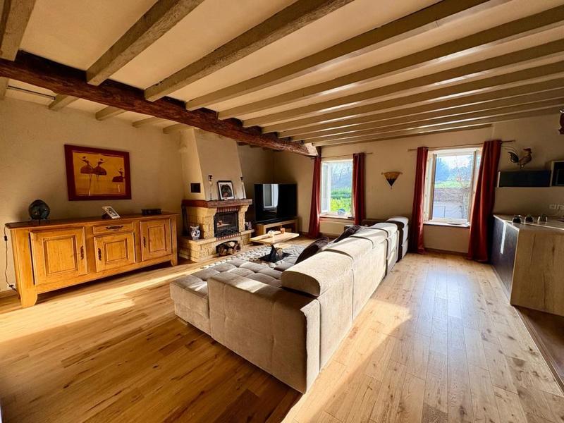 Maison - 260 m² - 8 pièces