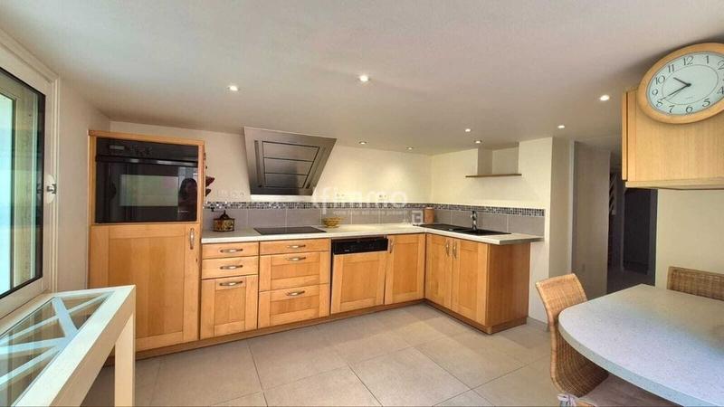 Maison - 110 m² - 6 pièces