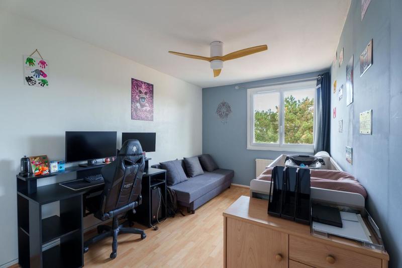 Appartement - 80 m² - 4 pièces