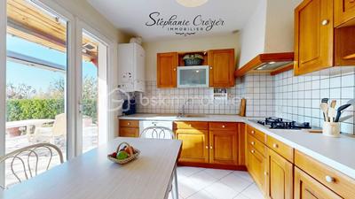 Maison - 95 m² - 5 pièces