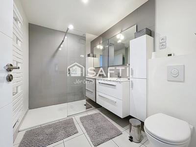 Villa - 176 m² - 6 pièces