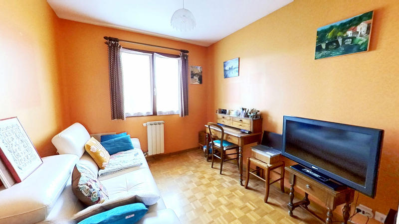 Maison - 97 m² - 5 pièces