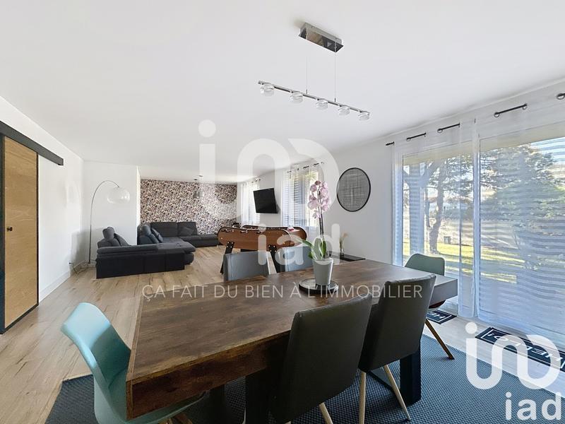 Maison - 200 m² - 8 pièces