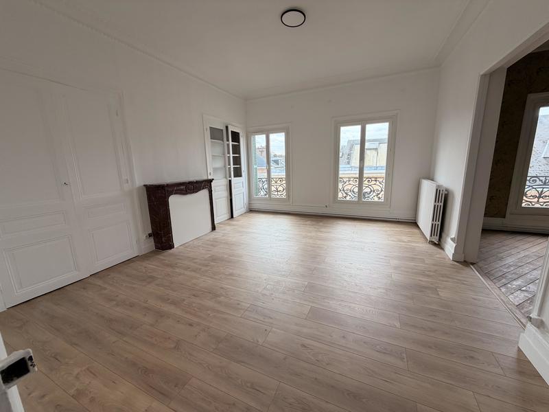 Appartement - 111 m² - 5 pièces