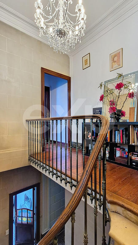 Maison - 177 m² - 8 pièces