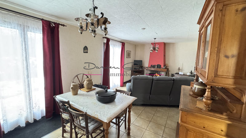 Maison - 90 m² - 5 pièces