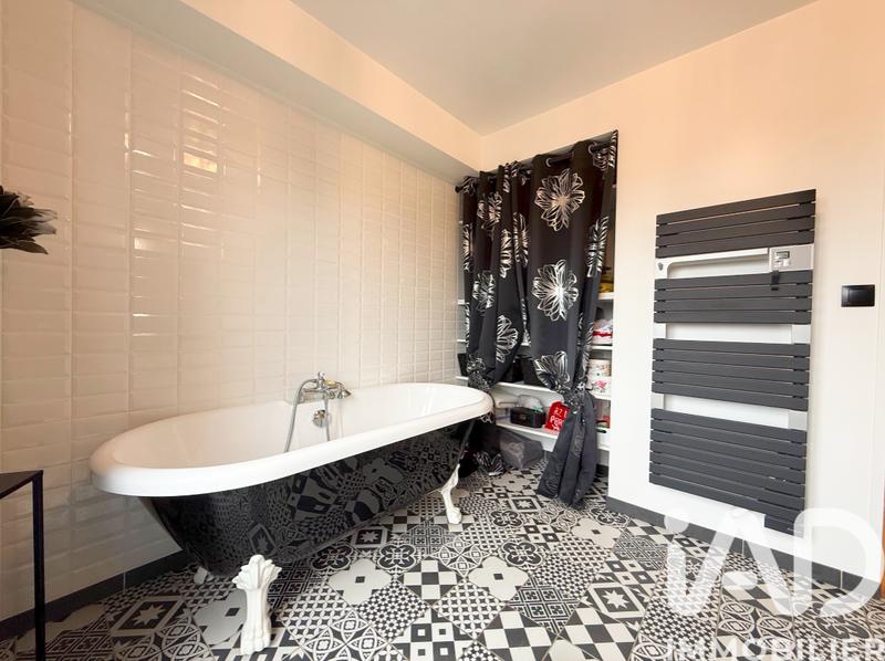 Maison - 156 m² - 8 pièces