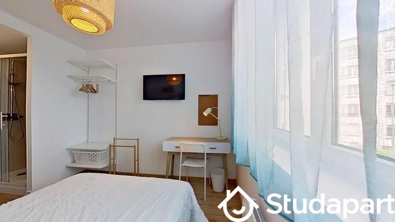 Chambre - 11 m² - 1 pièce