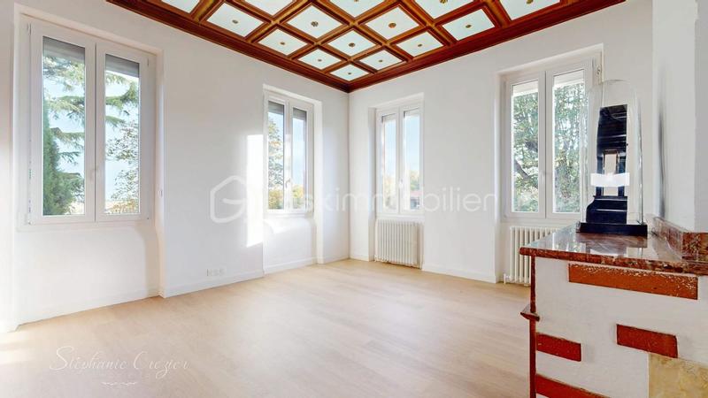 Demeure - 151 m² - 6 pièces