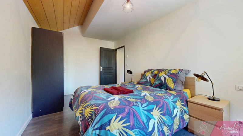 Maison - 382 m² - 14 pièces