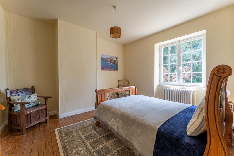 Maison - 340 m² - 12 pièces