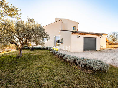 Maison - 148 m² - 4 pièces