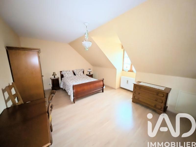 Maison - 201 m² - 7 pièces