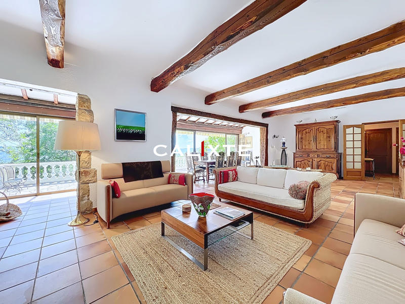 Villa - 270 m² - 8 pièces