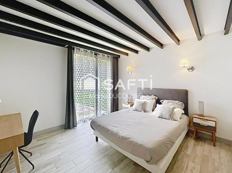 Maison - 371 m² - 9 pièces