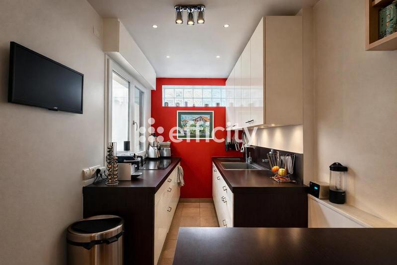 Appartement - 106 m² - 6 pièces