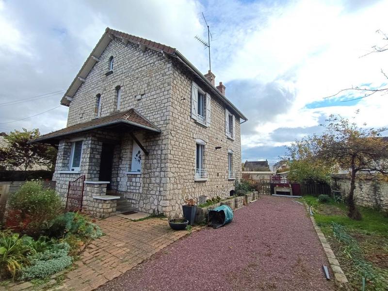 Maison - 161 m² - 5 pièces